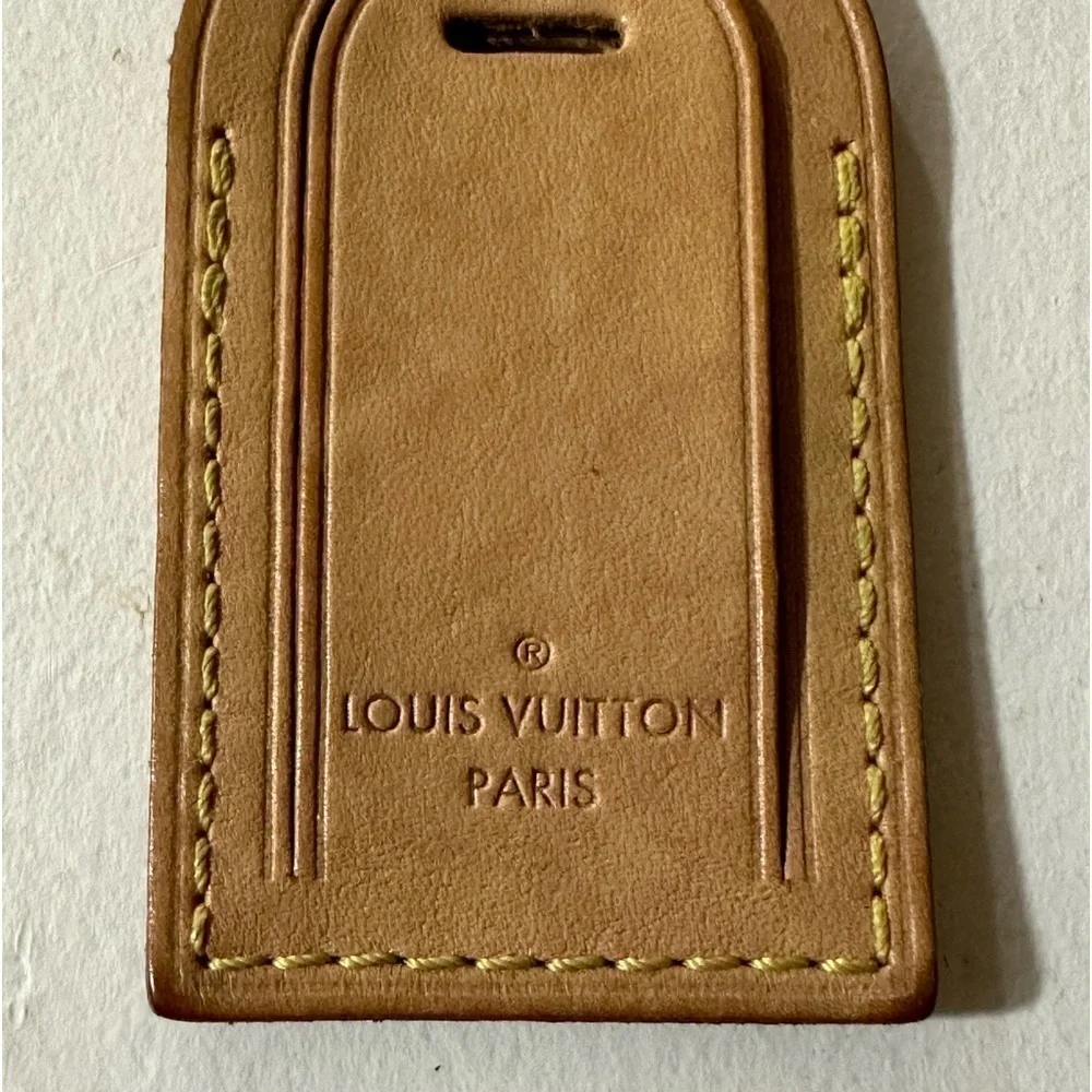 Louis Vuitton luggage tag with NO BELT STRAP vachetta leather in color - Picture 2 of 2